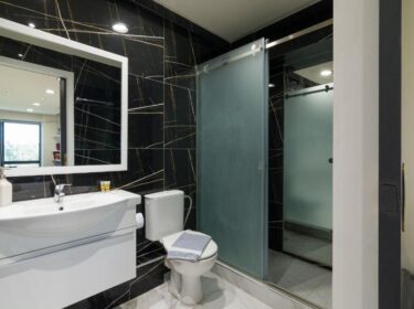 bathroom 5 bath5